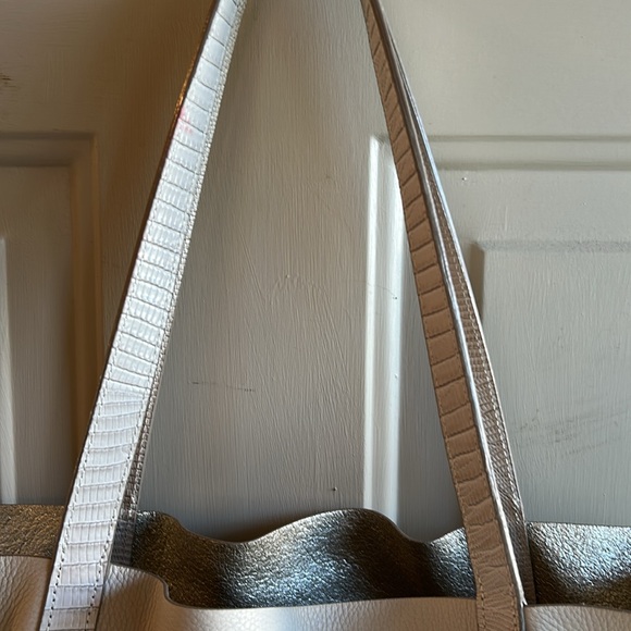 BRAHMIN DAKOTA SAND BOYD Elegant Cream Tote Bag with Tassel - Picture 3 of 11